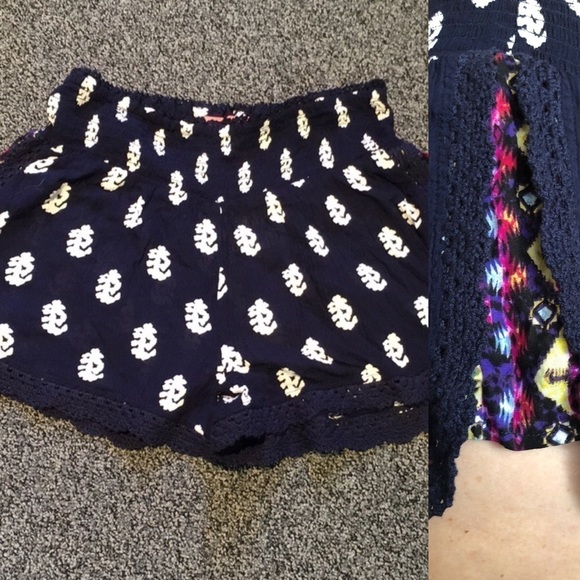 GYPSY & Gold Hidden Treasure Shorts - Picture 1 of 8
